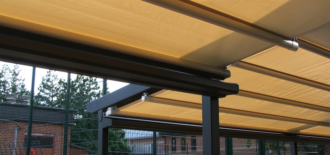 School Retractable Frame Awnings Close-up