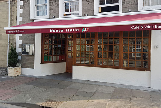 Café, Pubs, and Restaurants Awnings