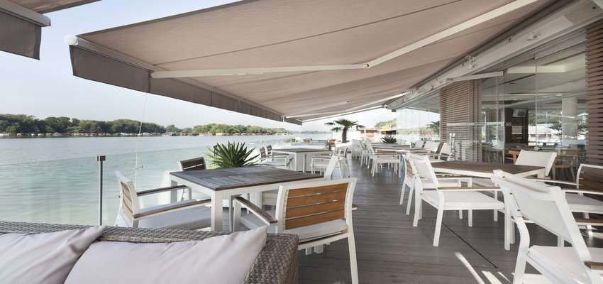 Outdoor Restaurant Awning 