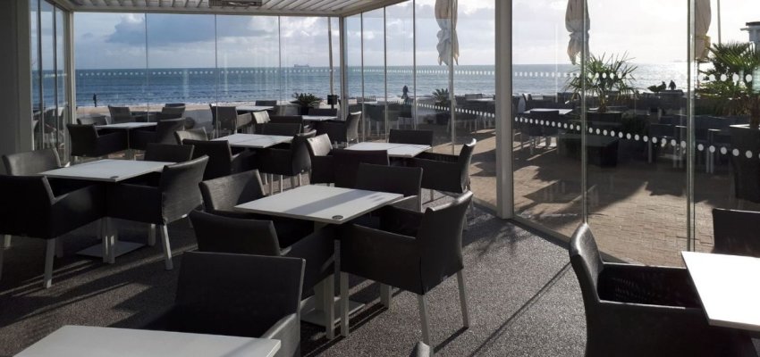 Restaurant's outdoor structure